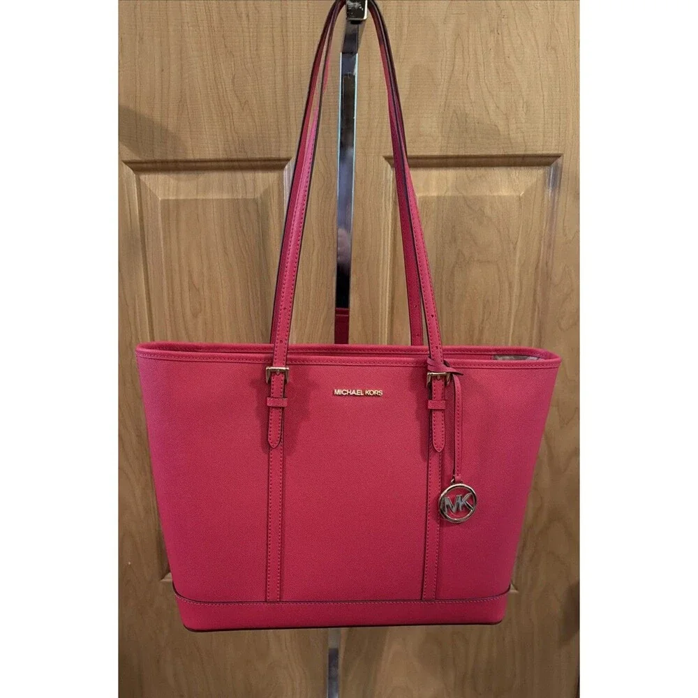 Michael Kors Jet Set Large Tote Fuchsia Pink Saffiano Leather Top Zip Gold. EUC!